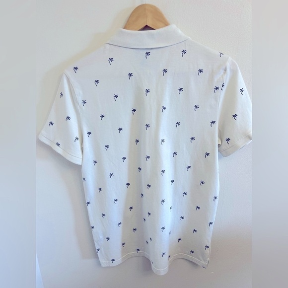 Semi New 🤍 H&M White and Black Polo Shirt with Geometric Pattern - Picture 4 of 8